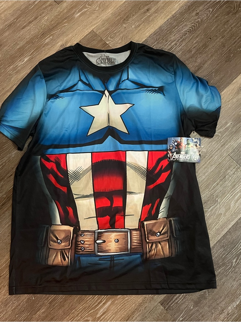 NWT Marvel Avengers Captain America Graphic Costume T-Shirt 2X